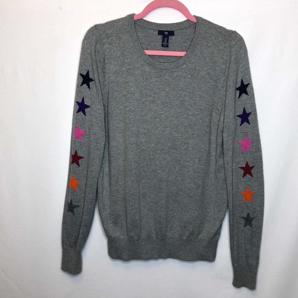 GAP gray star sweater 🌟
